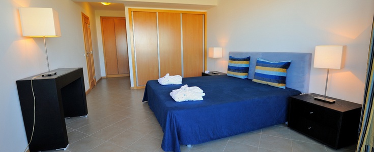 TWO-BEDROOM APARTMENT WITH BALCONY Oceano Atlântico Apartments
